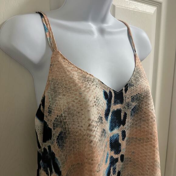 💥Buddy Love The Kendal Gator Tank Women’s dressy top  Medium Boutique NWT $44 - Picture 3 of 11